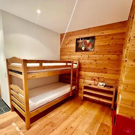 Le Bouquetin L Ski-out L Sauna דירה *