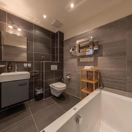 Le Bouquetin L Ski-out L Sauna Lägenhet