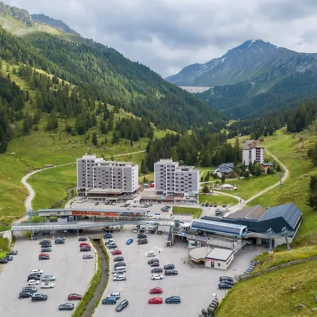 Le Bouquetin L Ski-out L Sauna Lejlighed